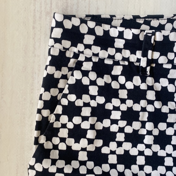 Banana Republic The Avalon Shorts Black & White Stretch Cotton 5” Inseam - Picture 4 of 7